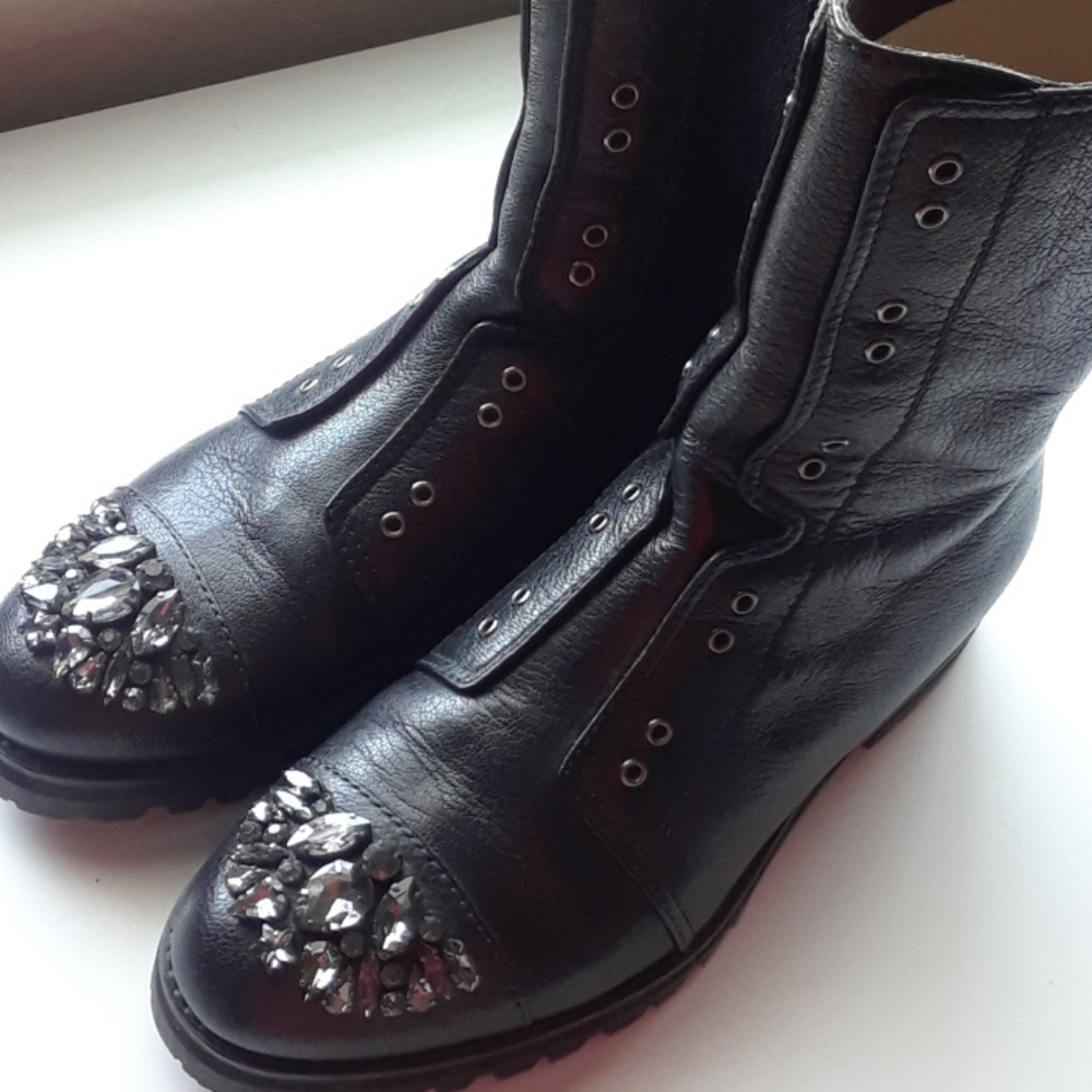 Jimmy Choo Hatcher Boots